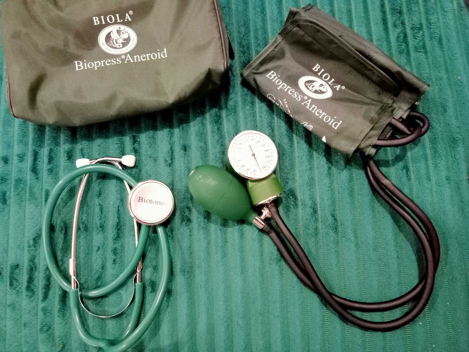 Тонометр қан қысымын өлшейтін