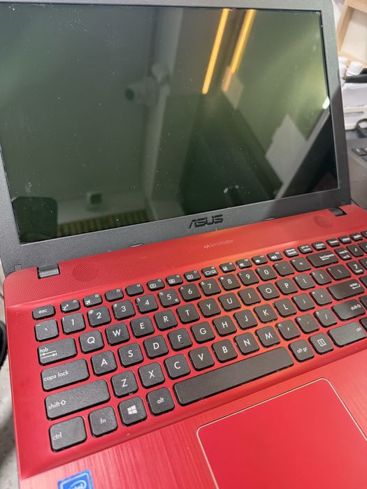 Laptop asus vivobook Max