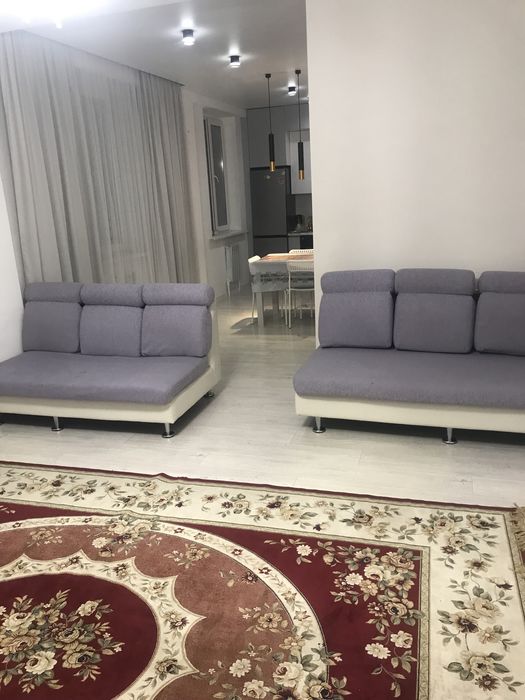 Продам два диванчика