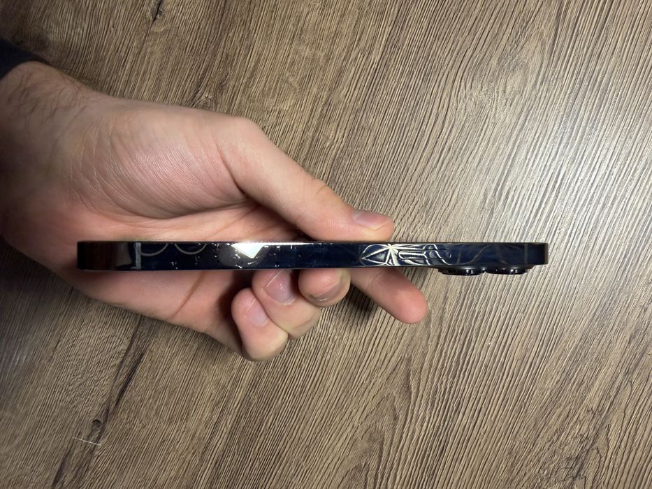 Iphone 13 pro 256gb в хорошем состоянии