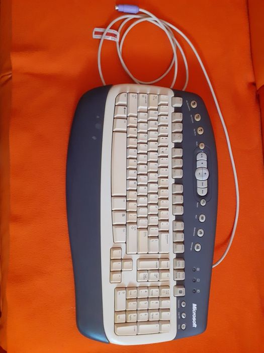 Tastatura Microsoft 1.0A, KB-0168