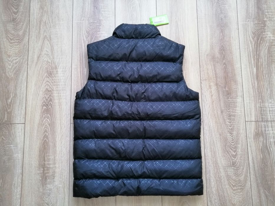 Hugo Boss мъжки елек в черен цвят L