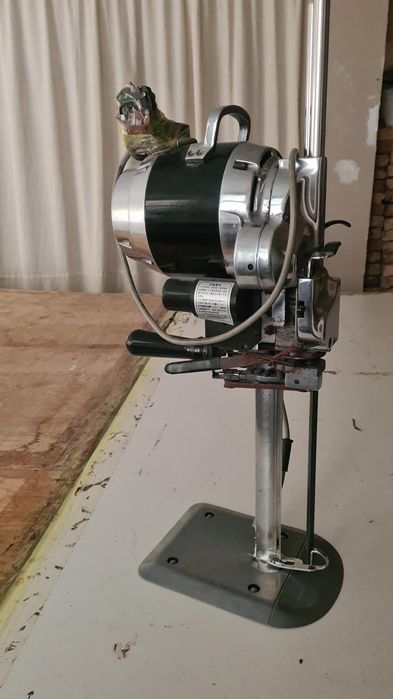 Оверлок бу. 250 $ га чемпион мошина