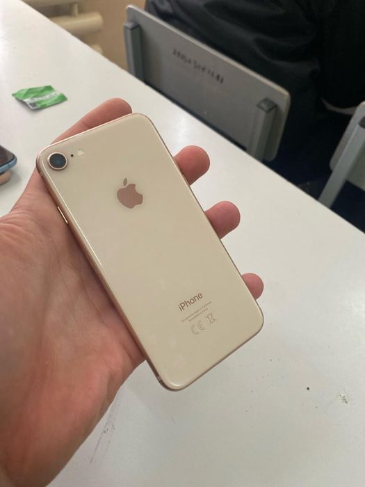 Айфон 8 64гига