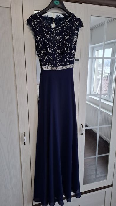Rochie lunga cu perle