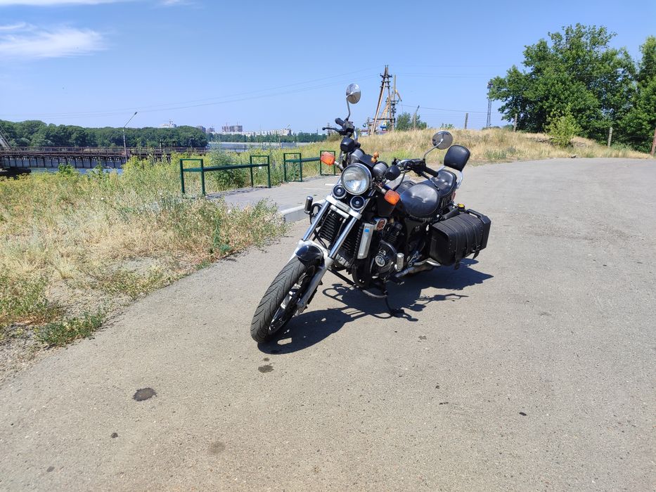 Продам мотоцикл honda magna 750