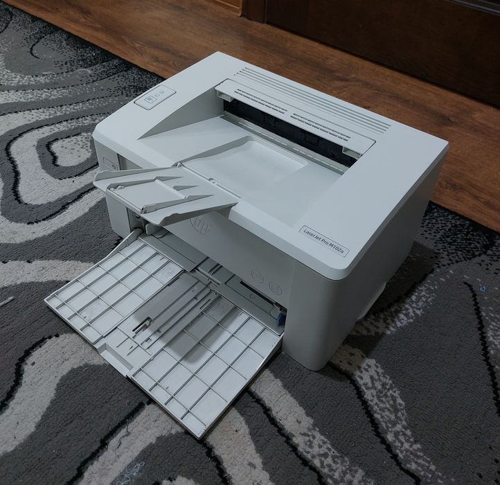HP LaserJet Pro M102a
принтер