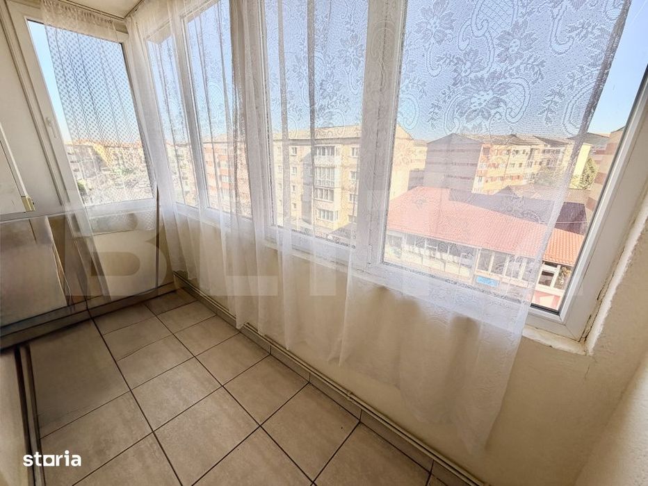 Apartament 3 camere, 68 mp, zona Cetate