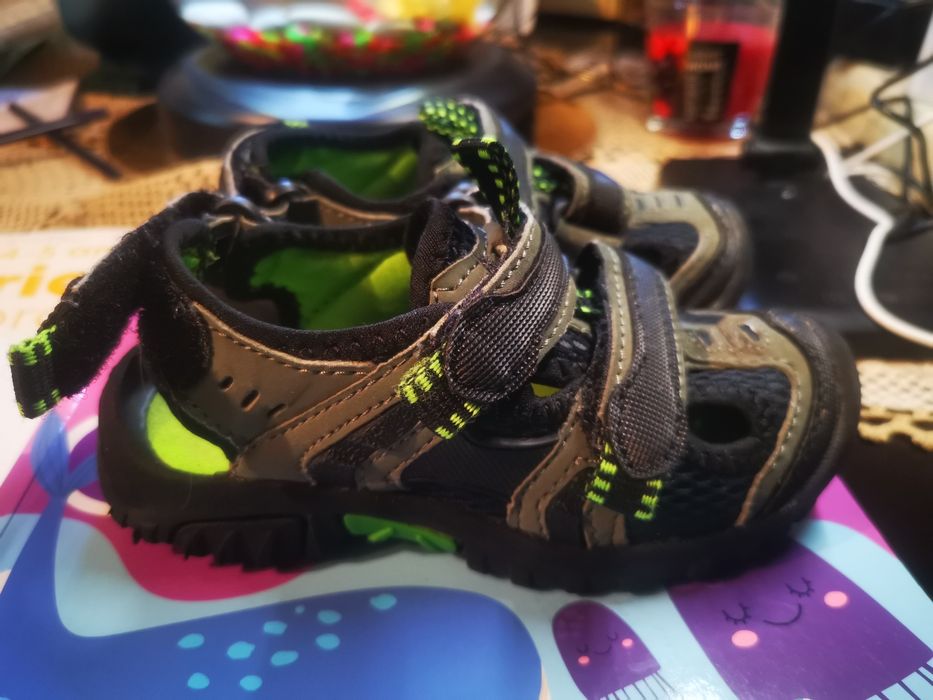 Sandale copii nr. 25.