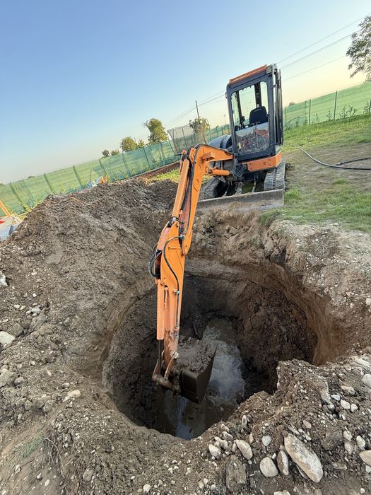 Escavator Hitachi ZX55     5.4Tone