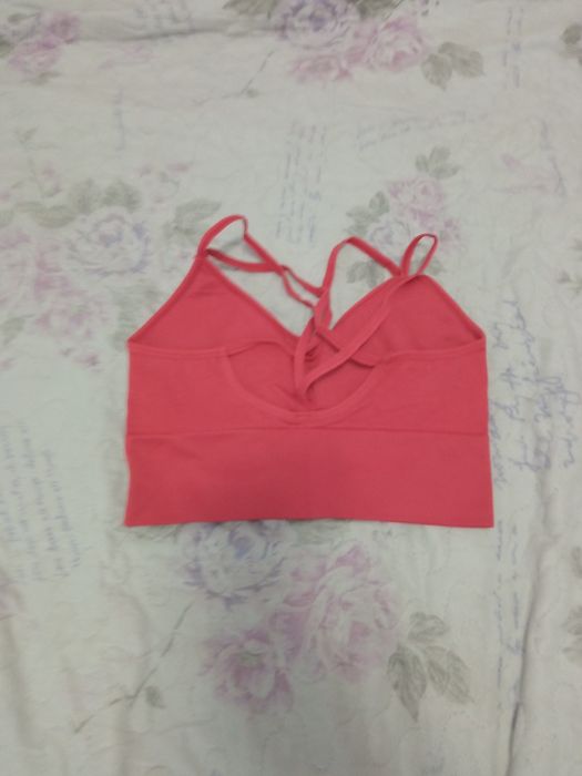 Сутиен ,спортен сутиен