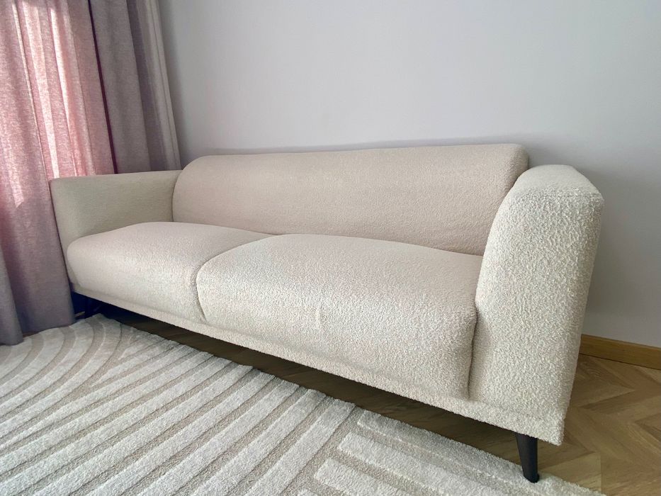 Диван - комфортен, мек, стилен, бял