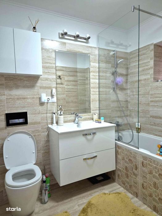 De vânzare, Apartament 4 camere,  Micro 17, Satu Mare