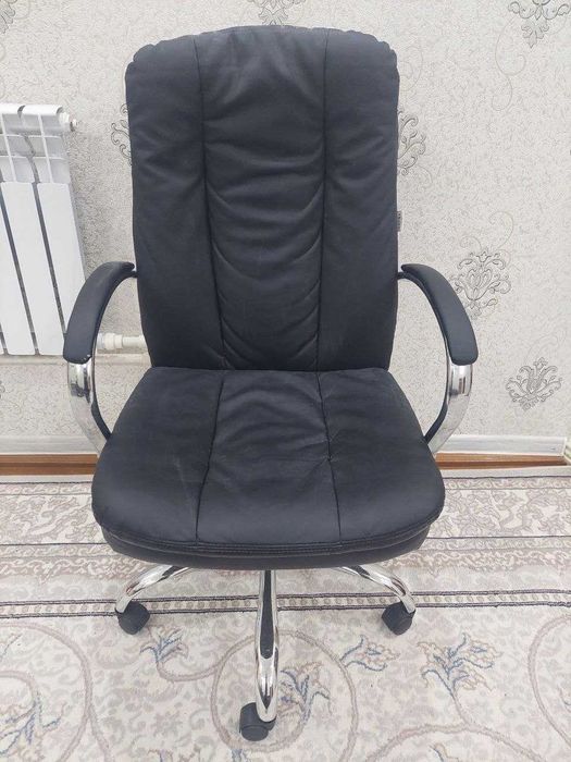 Ofis uchun qulay kreslo