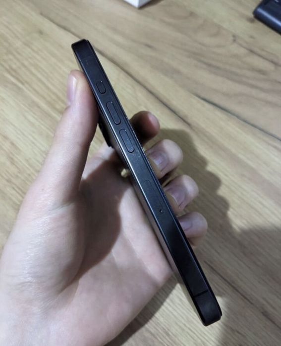 iPhone 15 Pro 256Gb с гарантией