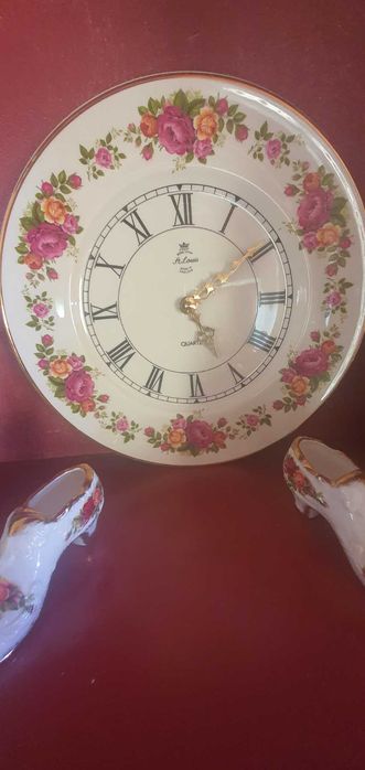 Английски стенен часовник с маркировка в отлично състояние