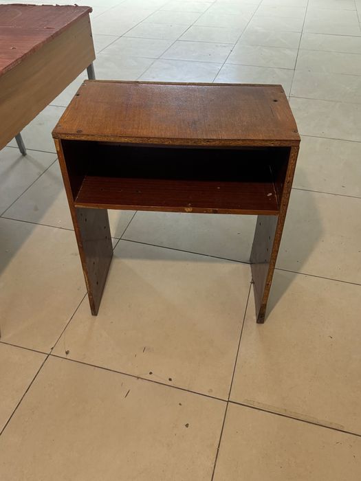 Отдам даром стол полку доску