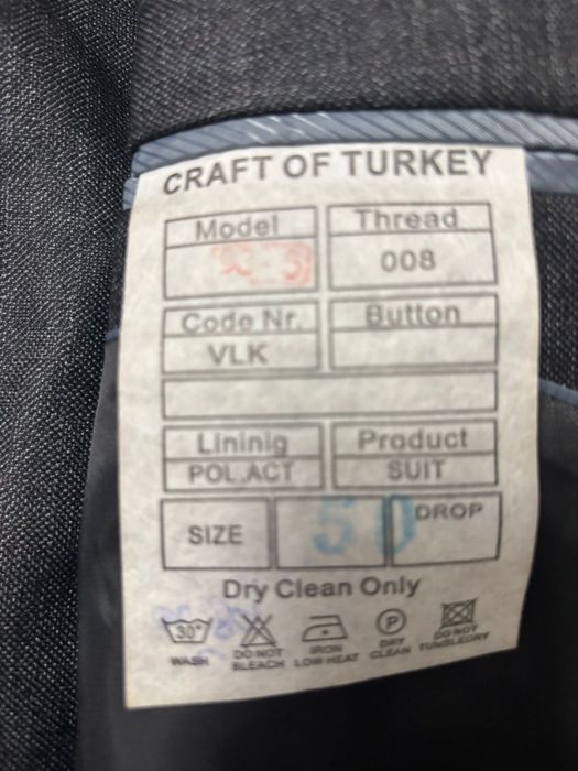 Продам брючной костюм