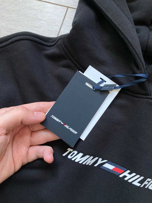 НОВ Tommy Hifiger кроп суитчър суичър органичен памук размер L