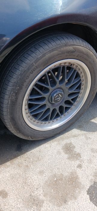 Машина mitsubishi legnum