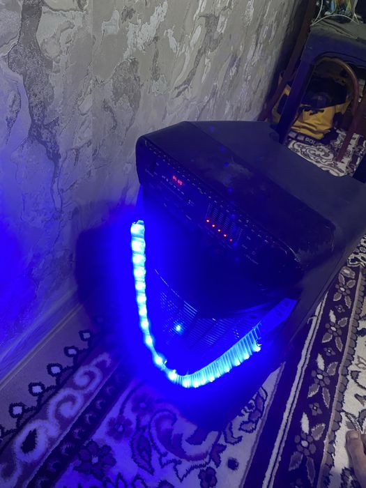 Xolati zur  ovozi balan yaxshi mikrafon bor ishliydi