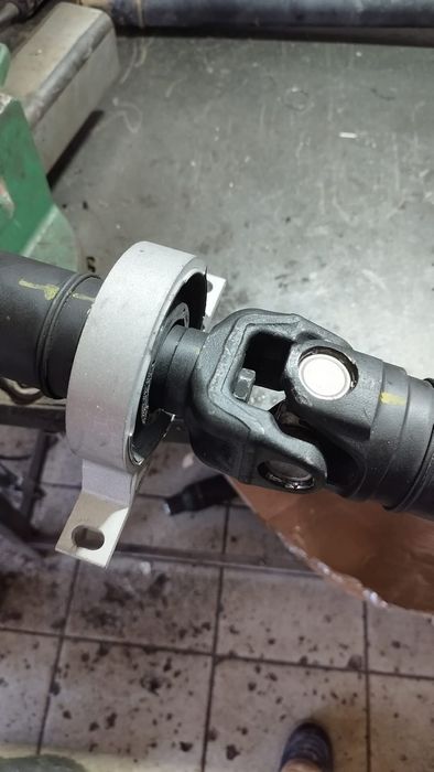 Reconditionam cardane BMW