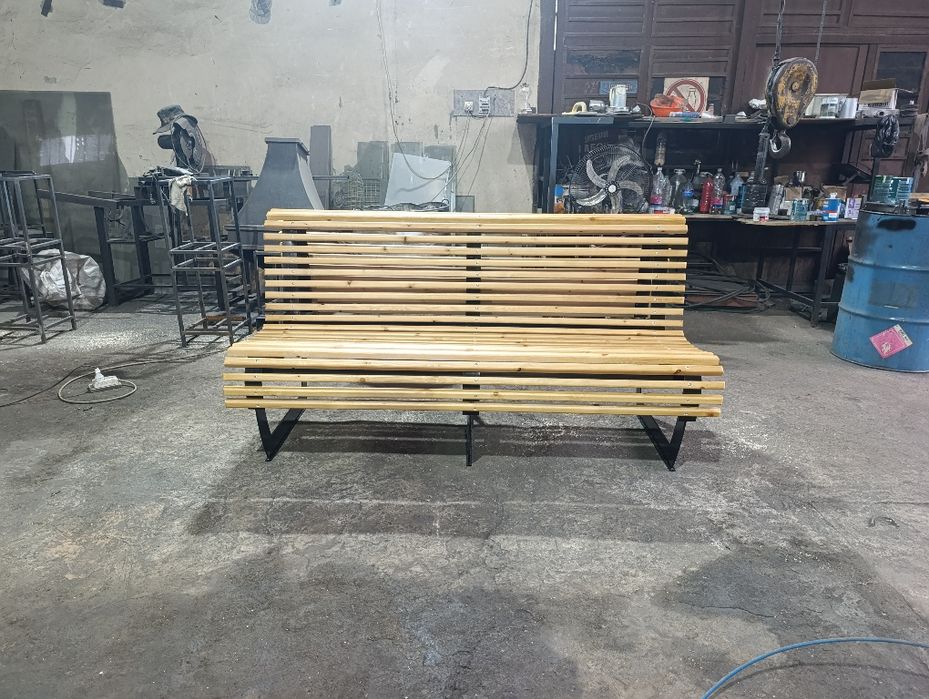 Скамейка уличная