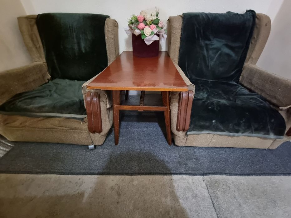 Срочно продам ванную, стенка, кресло со столом, прихожая листайте фото