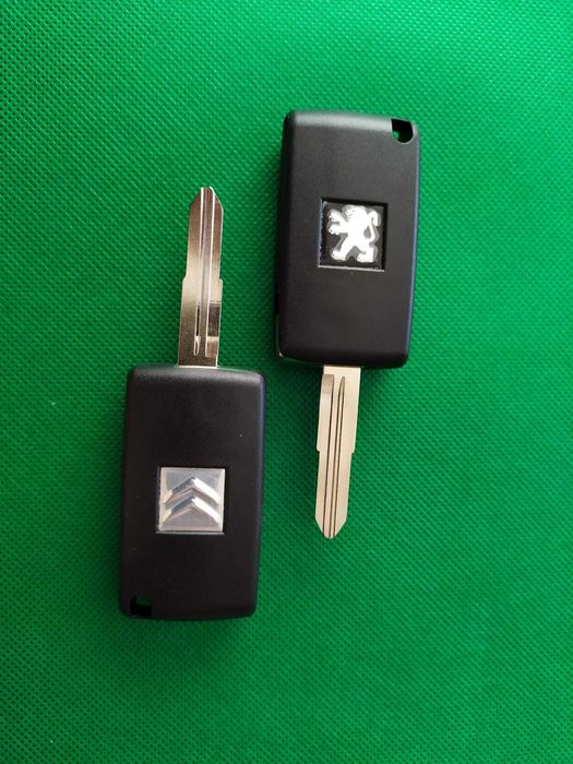 Кутия кутийка за ключ Peugeot 4007 4008 Citroen C-Crosser Пежо Ситроен