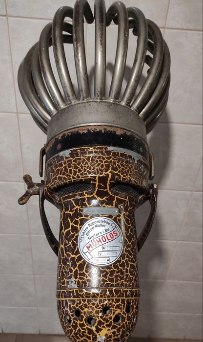 Alfred Muller uscator de par 1930.Aparat tuns.Scaun frizerie