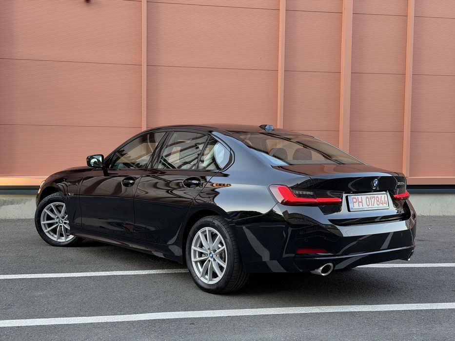 BMW 3 Series 2023 — imagine 4