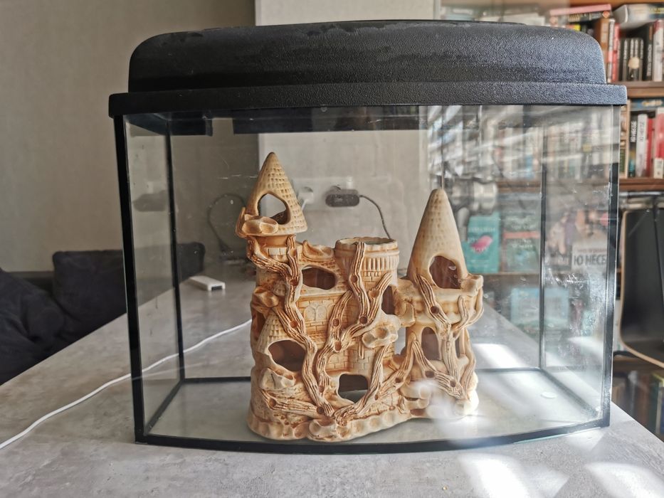 Продам аквариум 20 л