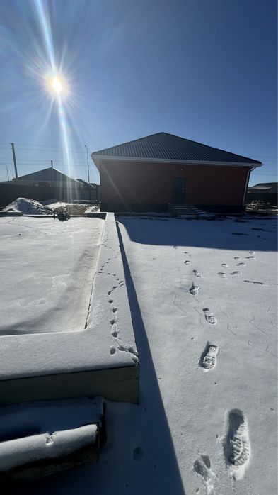 Жаңадан салынған үлкен үй!