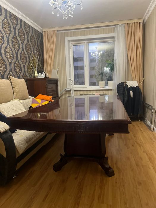 Продам стол деревяный