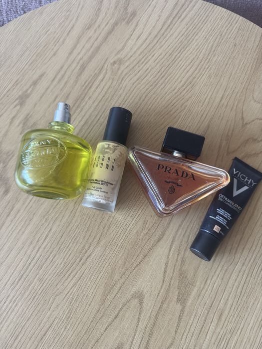 Продавам козметика, която не използвам Bobbi Brown, Prada, Vichy, DKNY