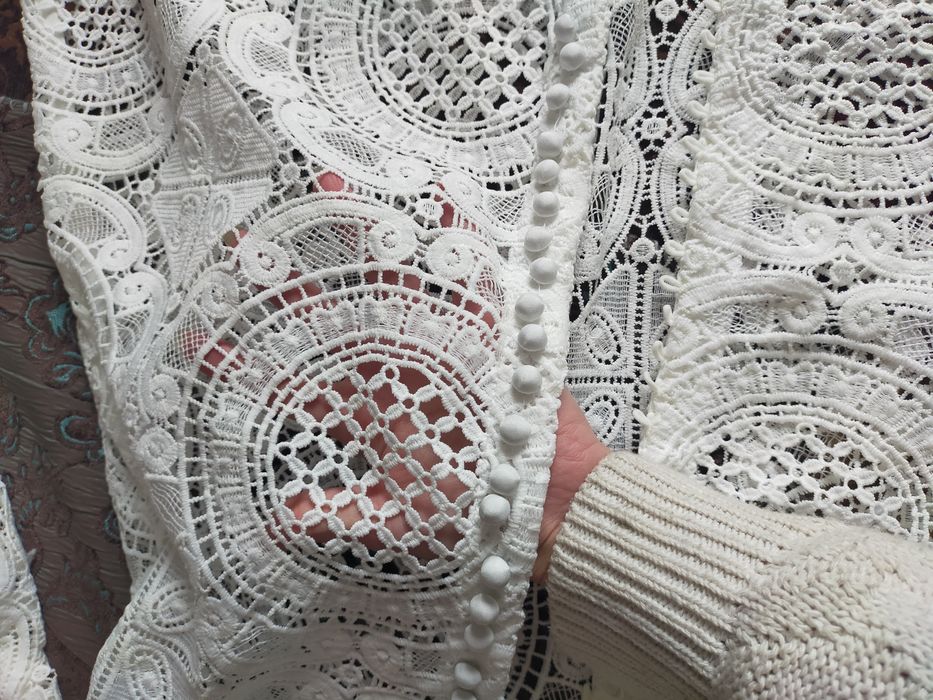 Белое платье из кружева