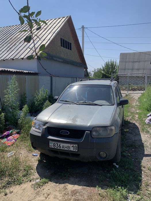 Форд полу гибрид