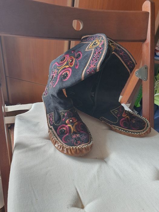 Botine cu model national