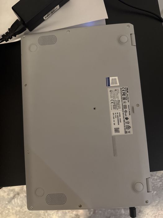 ASUS VivoBook E410MA