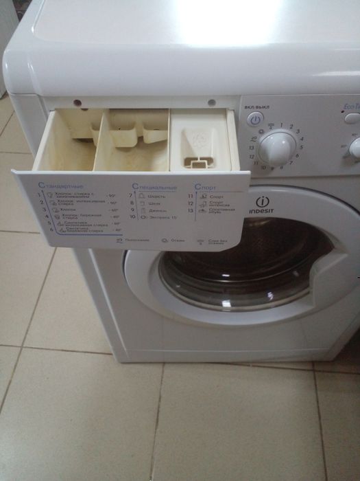 Продам стиральную машину
