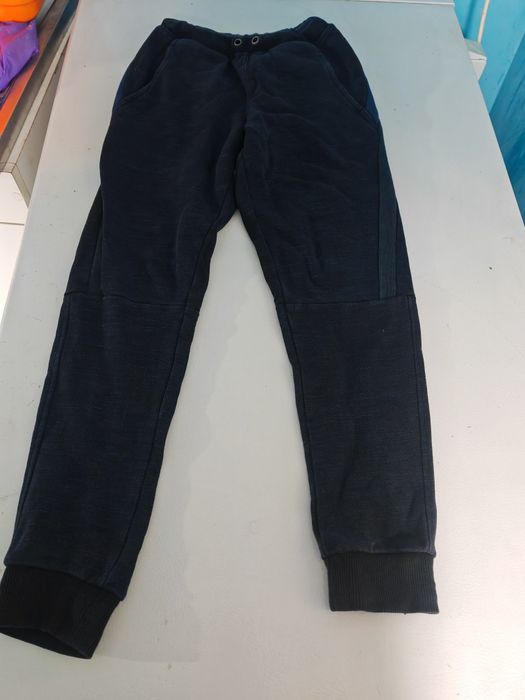 Pantaloni trening  9-11 ani