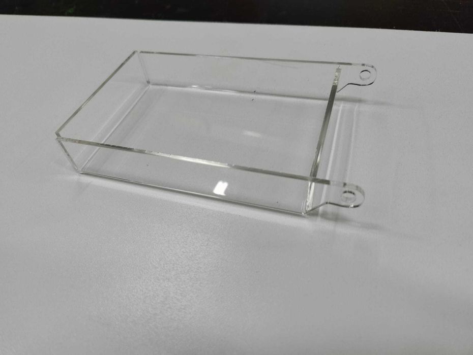 Taiere si termoformare plexiglas