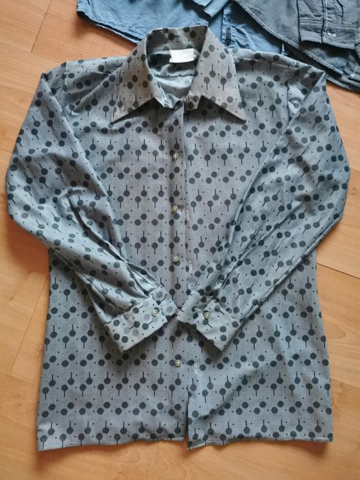 Нови мъжки ризи, размери M, L