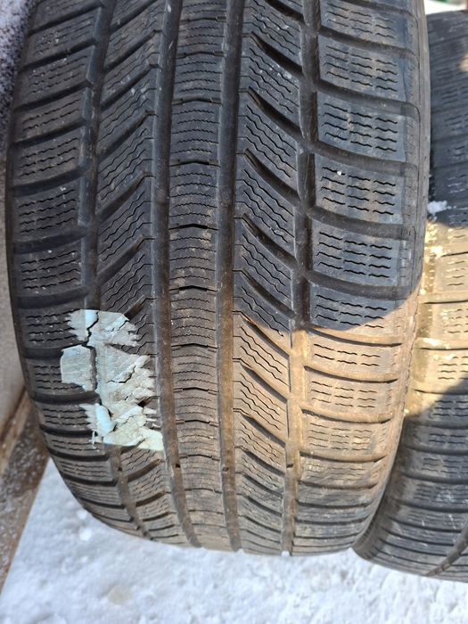 Продам шины 285/40/21 континенталь