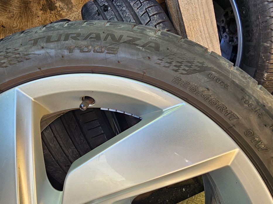 Jante aliaj 17" Volkswagen/ Skoda/ Seat cu anvelope 225/45/17
