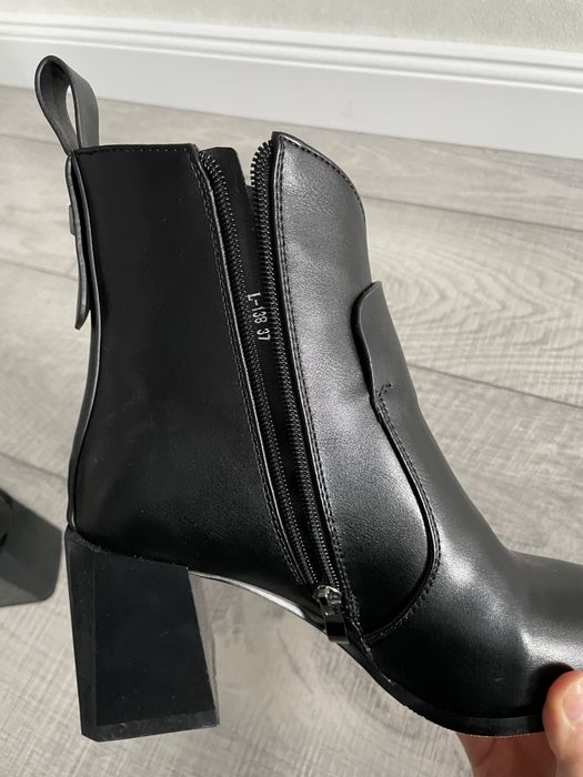 Ботинки весенние новые