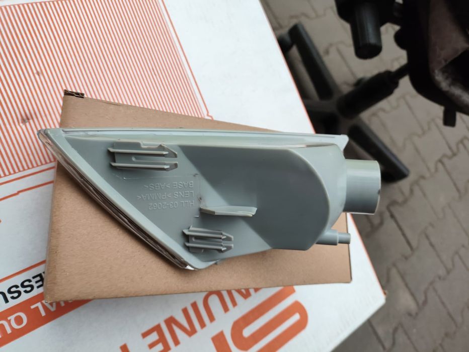 Митсубиси харизма поворотники