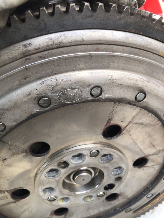 Съединител LUK с маховик за Bmw N47D20 2.0d 318d,320d,116d,118d,120d