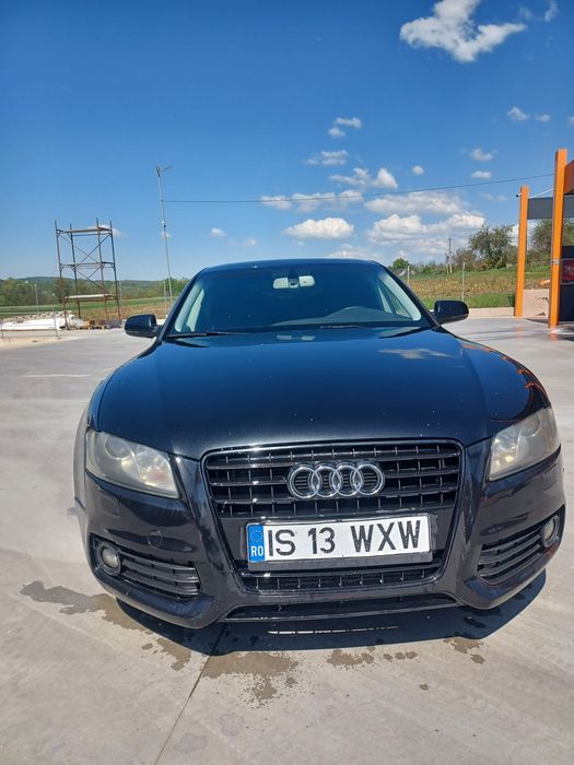 Vând Audi A5, an fabricație 2011, motor 2.0 TDI diesel, 170 CP, volan pe stânga.
