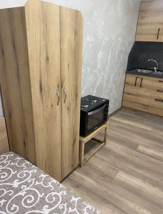 Дава се под наем Едностаен апартамент в Варна, Колхозен пазар - 25 кв.м за 316.2 € - Снимка #2